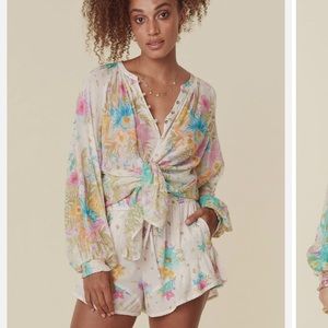 BNWT lei lei blouse small